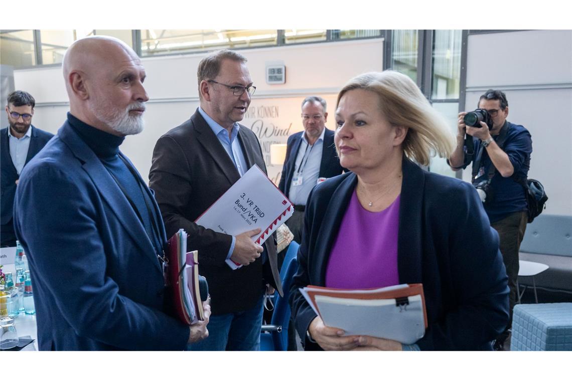 Tarifverhandlungen für öffentlichen Dienst ohne Einigung Tagelang haben Gewerkschaften und Arbeitgeber verhandelt - und sich nicht geeinigt.