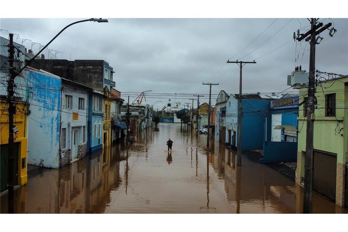 Tagelanger Regen hat die Gegend um Porto Alegre überflutet.