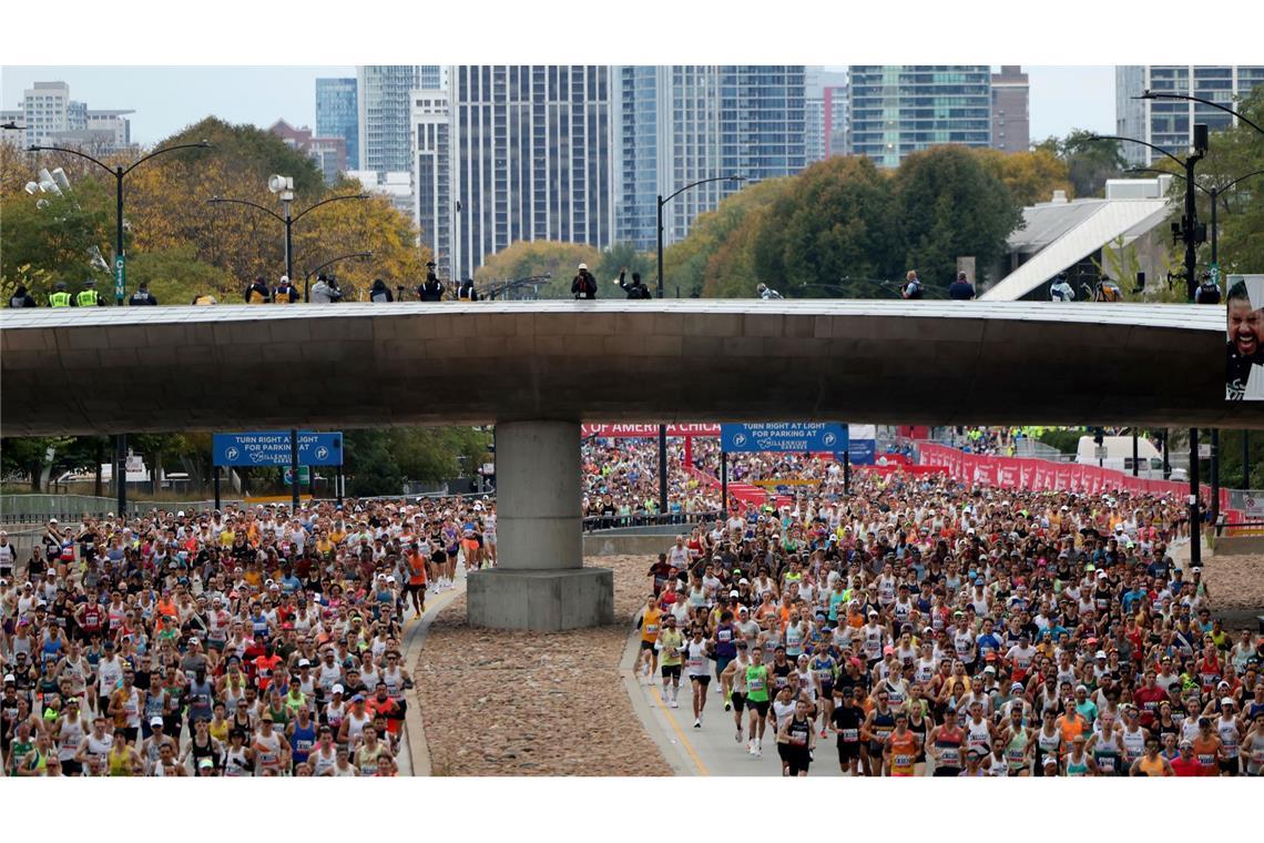 Tausende nahmen am Marathon in Chicago teil.