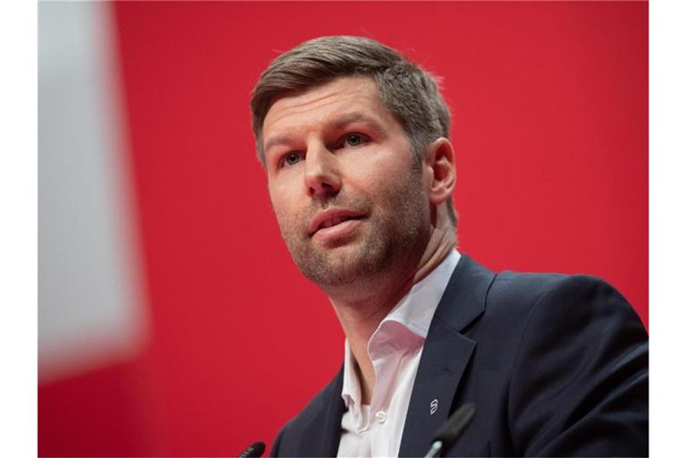 Thomas Hitzlsperger, Vorstandsvorsitzender des VfB Stuttgart. Foto: Tom Weller/dpa/Archivbild