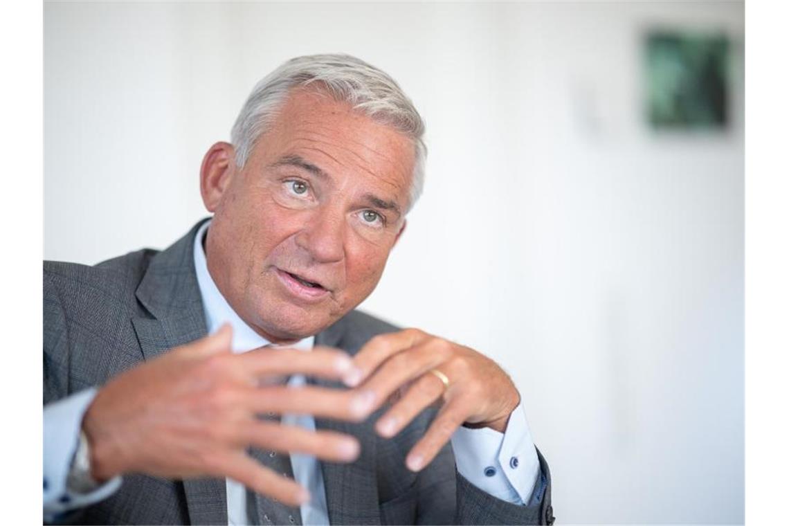 Strobl will Quarantäneverweigerer in Klinik einweisen lassen Thomas Strobl (CDU), Minister für Inneres, Digitalisierung und Migration von Baden-Württemberg. Foto: Sebastian Gollnow/dpa/Archivbild