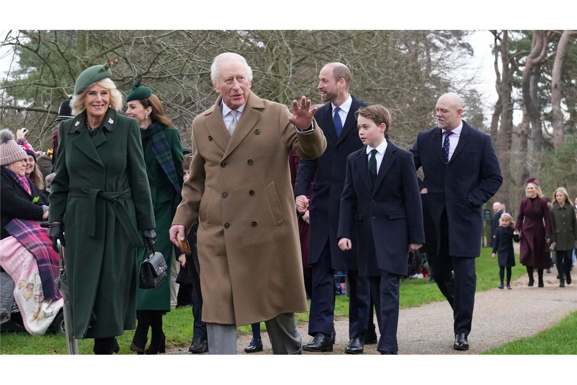 Traditionell gehen die Royals die kurze Strecke zum Gottesdienst zu Fuß.