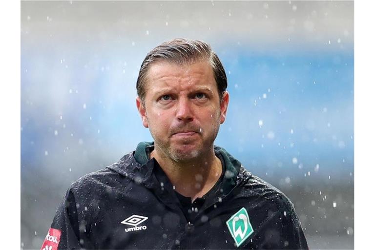 Trainer Florian Kohfeldt steht mit Werder Bremen unter Druck. Foto: Friedemann Vogel/EPA/Pool/dpa