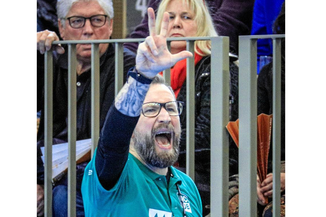 Trainer Stephan Just und die HCOB-Handballer wollen auch das dritte Spiel in der neuen Backnanger Murrtal-Arena gewinnen. Foto: Alexander Becher