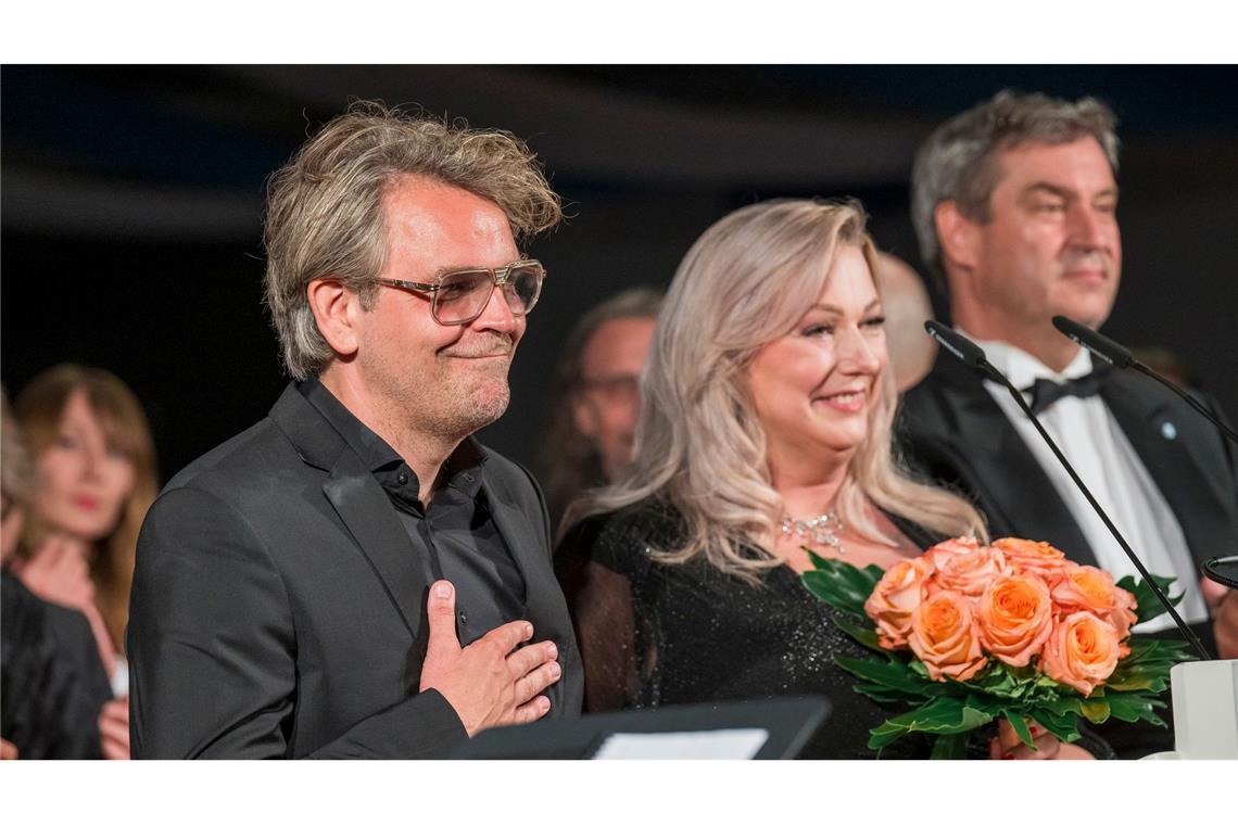 "Tristan"-Regisseur Arnarsson, Festivalchefin Wagner, Ministerpräsident Söder (l-r). (Archivbild)