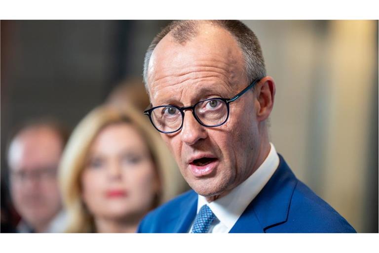 Trotz Finanzpaket sieht Friedrich Merz (CDU)  einen großen Spardruck (Archivbild).