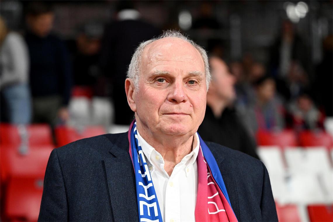 Uli Hoeneß ist Ehrenpräsident des FC Bayern, sein Neffe Sebastian Chefcoach beim VfB Stuttgart.