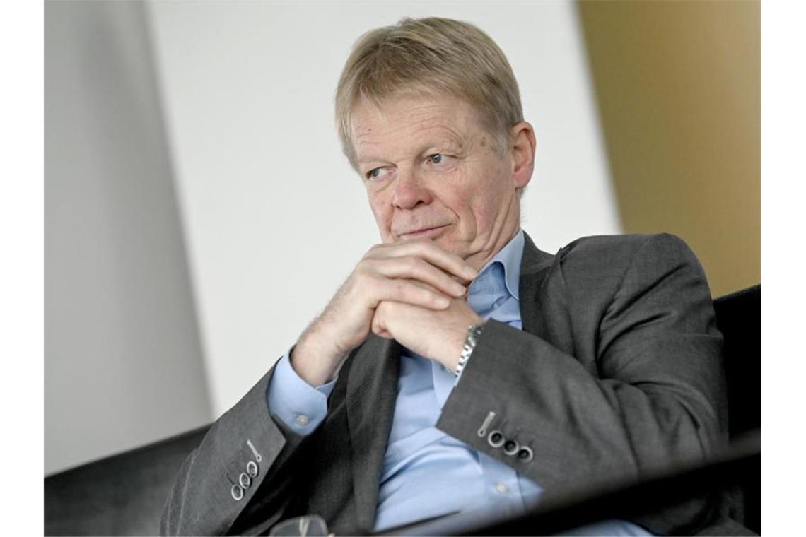 Streit um Heils Plan für eine Erhöhung des Mindestlohns „Um den Mindestlohn armutsfest zumachen, brauchen wir die Unterstützung des Gesetzgebers“, sagt Reiner Hoffmann. Foto: Britta Pedersen/dpa-Zentralbild/ZB