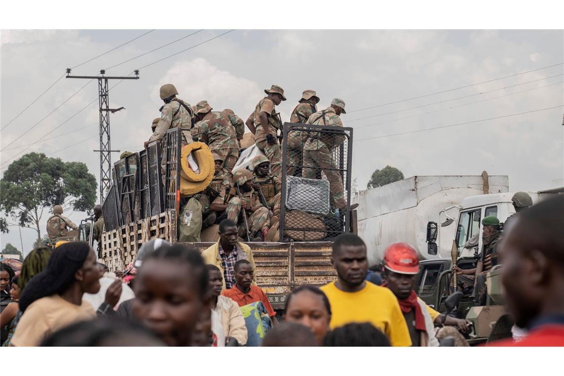 Uniformierte auf einem Lastwagen: Der Osten des Kongo gilt als eine der gefährlichsten Regionen der Welt.