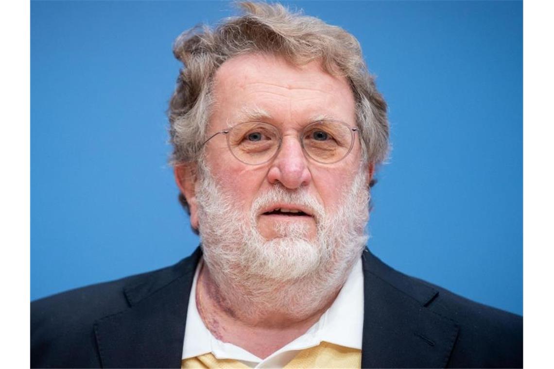 Stiko wehrt sich gegen Einmischung bei Kinder-Impfungen „Unnötiger Druck muss vermieden werden“: Virologe Thomas Mertens, Vorsitzender der Ständigen Impfkommission, wehrt sich gegen die Forderung aus der Politik, die bisher ausstehende Impf-Empfehlung für Kinder und Jugendliche zu überprüfen. Foto: Kay Nietfeld/dpa
