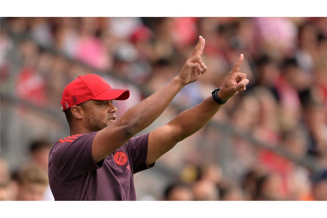 Unter dem neuen Trainer Vincent Kompany wollen die Bayern national wie international endlich wieder durchstarten.