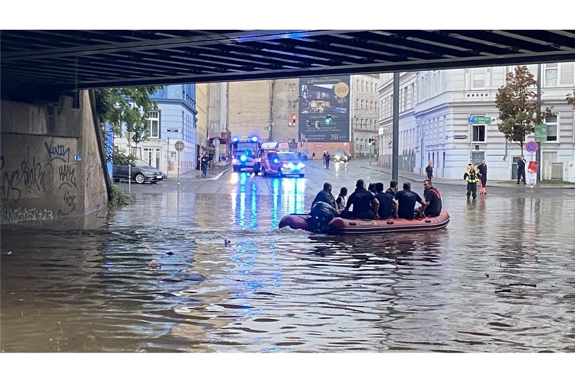 Unterführungen wurden überflutet.