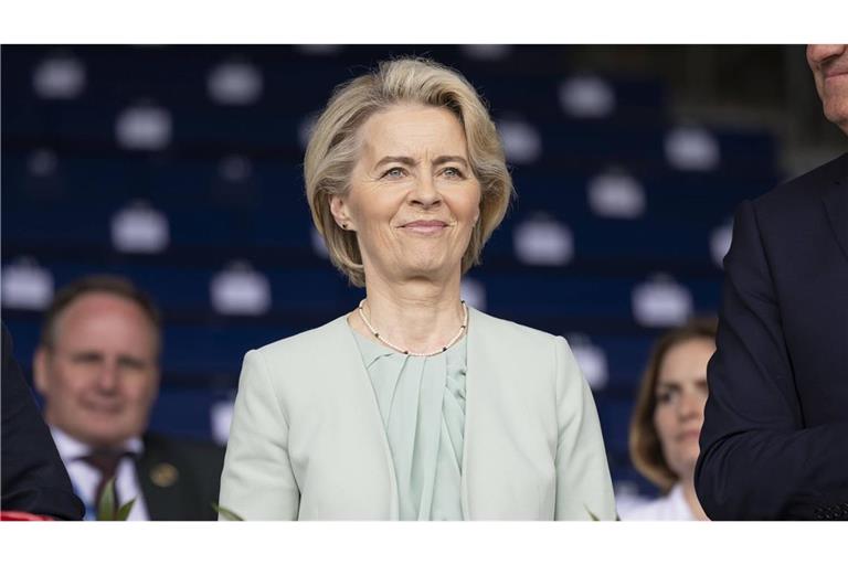 Ursula von der Leyen ist von den Abgeordneten des Europäischen Parlaments für eine weitere Amtszeit von fünf Jahren als EU-Kommissionspräsidentin bestätigt worden.