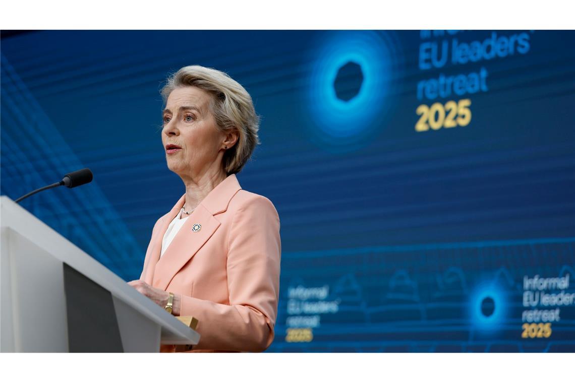 Ursula von der Leyen will Spielräume in den EU-Schuldenregeln ausschöpfen, um mehr Verteidigungsausgaben zu ermöglichen.