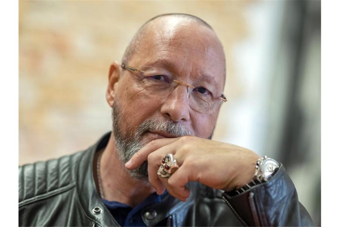 Lautsprecher: Nach SPD-Austritt gründet Uwe Hück Partei Uwe Hück, ehemaliger SPD-Politiker und früherer Porsche-Betriebsratschef. Foto: Uli Deck/dpa