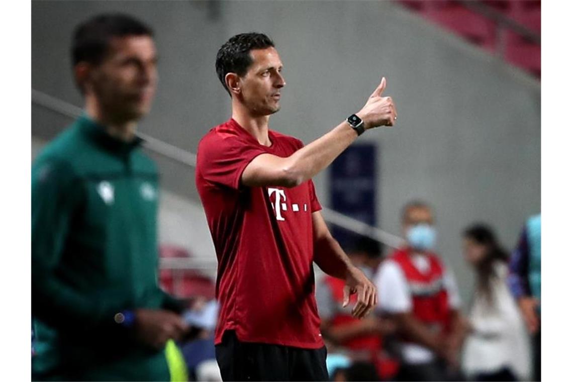 Darüber spricht die Liga: Von Corona-Sorgen bis Rhein-Derby Vertritt weiter den fehlenden Julian Nagelsmann: Bayern-Co-Trainer Dino Toppmöller. Foto: Pedro Fiuza/ZUMA Press Wire/dpa