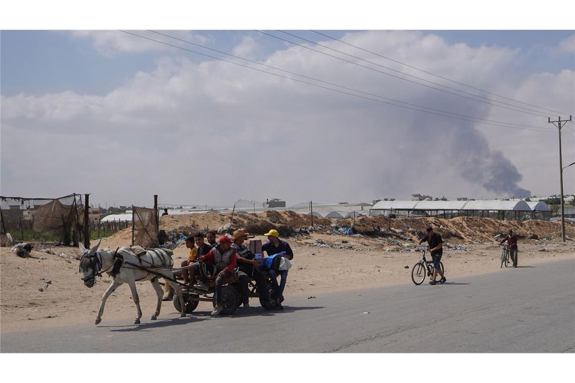 Viele Bewohner Rafahs fliehen wegen der anhaltenden Offensive Israels.