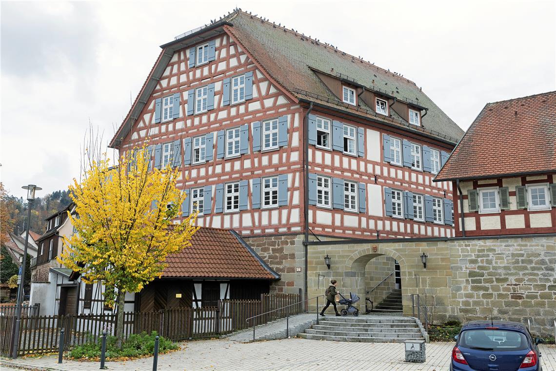 Viele der Kurse finden im Grabenschulhaus statt. Archivbild: Jörg Fiedler