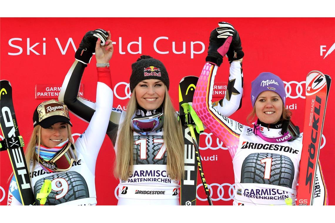 Viktoria Rebensburg (r) traut Lindsey Vonn (M) Großes zu.