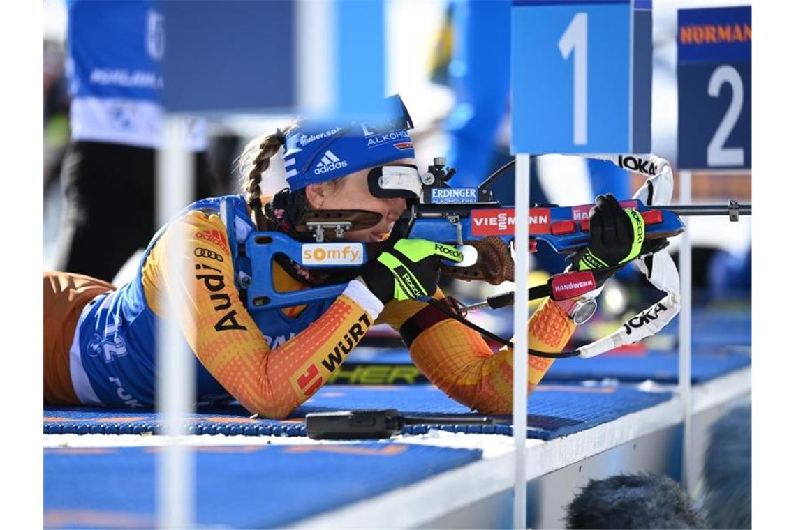 Das bringt der Wintersport am Donnerstag Visiert mit Erik Lesser eine WM-Medaille in der Biathlon-Mixed-Staffel an: Franziska Preuß. Foto: Sven Hoppe/dpa