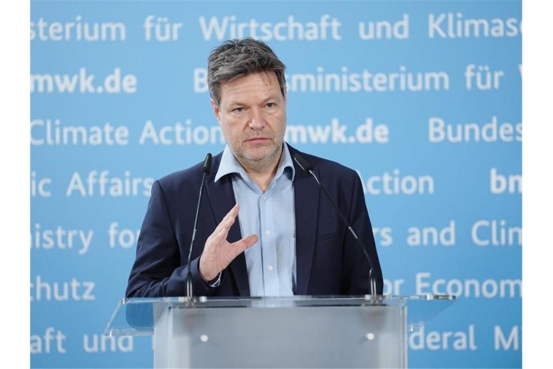 Ampel zieht bei weiterem Corona-Kurs nicht an einem Strang Vizekanzler Robert Habeck (Grüne) fordert einen weiter vorsichtigen Corona-Kurs. Foto: Kay Nietfeld/dpa