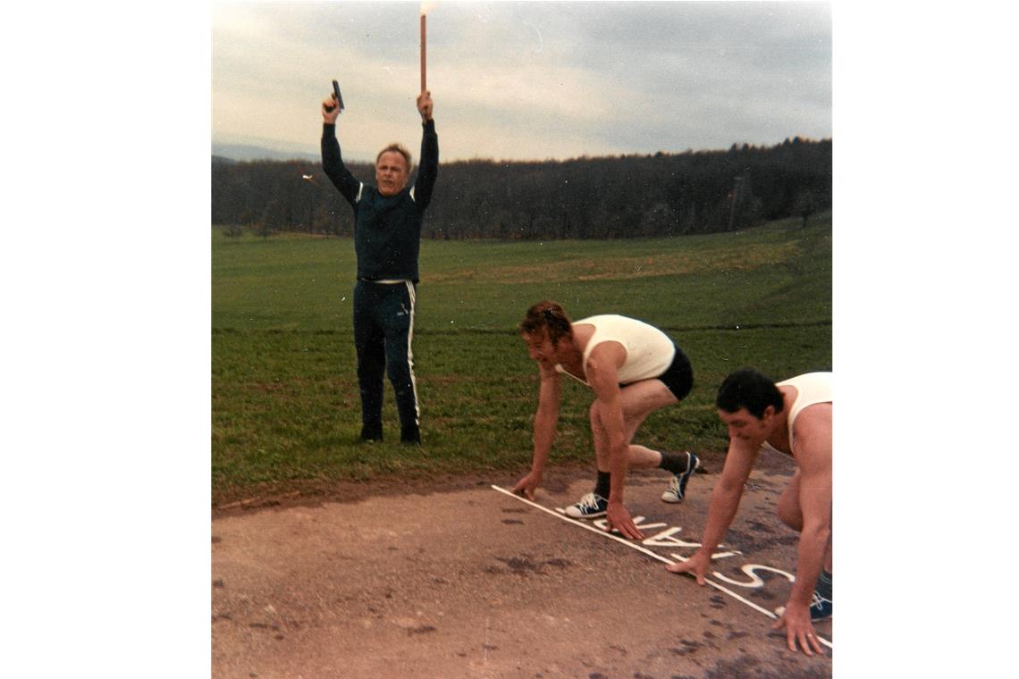 So entstand vor 50 Jahren das Ebfest in Nassach Von links: Chorleiter Schleusinger, Hans Thiele und Fritz Mössinger.