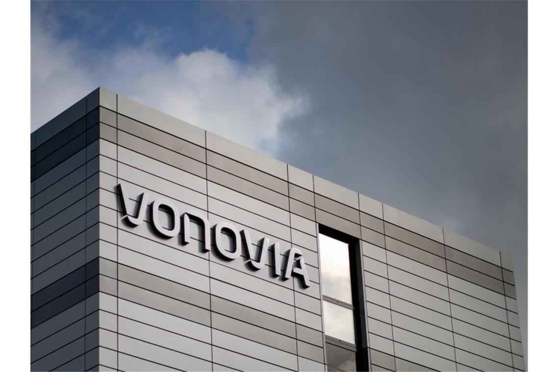 Nebenkosten 2022: Vonovia-Chef befürchtet „Problemflutwelle“ „Vonovia“-Firmenzentrale in Bochum. Foto: Marcel Kusch/dpa
