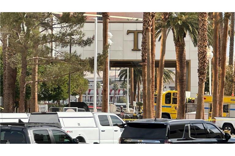 Vor dem Trump International Hotel in Las Vegas.