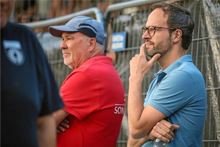 Vordenker in Sachen Fußball: Philipp Mergenthaler (rechts). Das Vorstandsmitglied der SG Sonnenhof kümmert sich beim DFB um die Weiterentwicklung der Dritten Liga. Foto: Alexander Becher