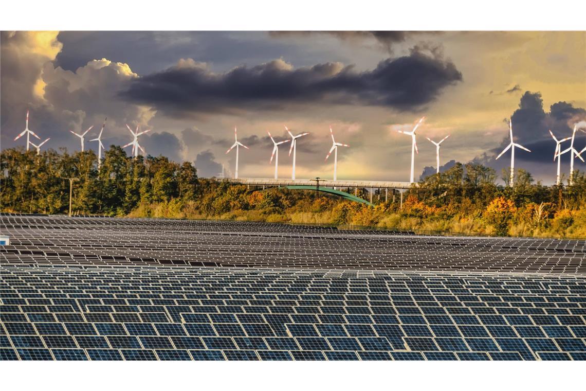 VW möchte in Wind- und Solaranlagen investieren und dafür sorgen, dass E-autos mit grünem Strom fahren. (Symbolbild)