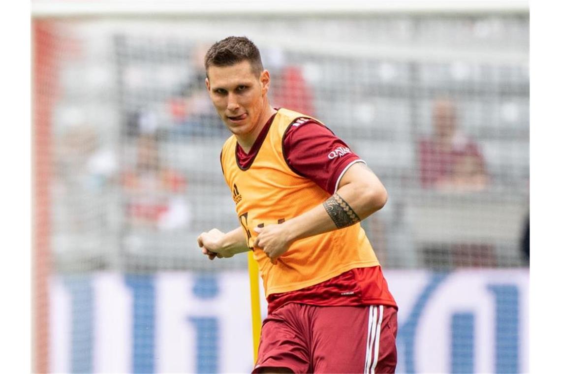 Nagelsmann trotzt Bayerns Corona-Not: „Total reizvoll“ War beim Abschlusstraining des FC Bayern auch dabei: Niklas Süle. Foto: Matthias Balk/dpa
