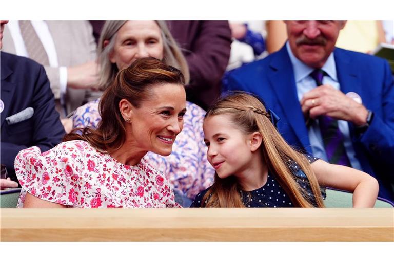 Was Prinzessin Charlotte hier wohl ihrer Tante Pippa Middleton erzählt?