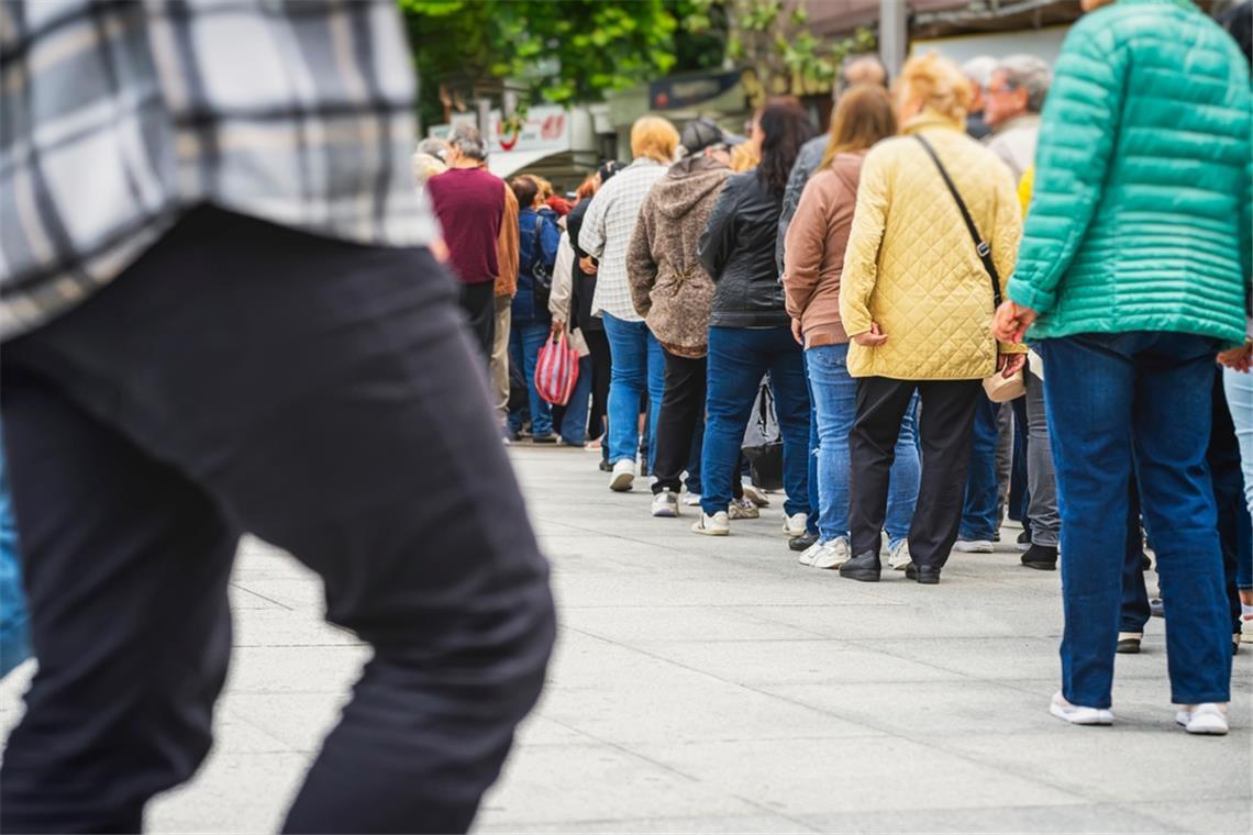 Was tun, wenn die Warteschlange so lang ist?