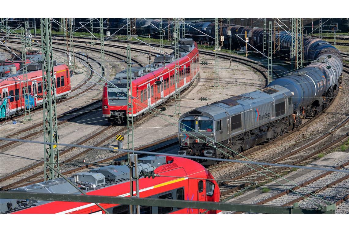 Wegen des Umbaus am Ulmer Hauptbahnhof  müssen Reisende zunächst mit Einschränkungen leben. (Archivbild)