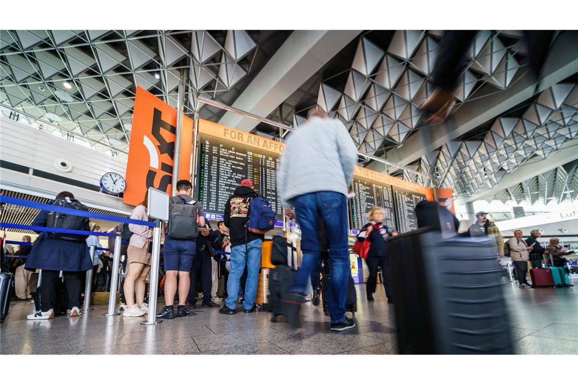 Wegen einer Störung bei der Deutschen Flugsicherung mussten Flugreisende viel Geduld mitbringen (Foto aktuell).