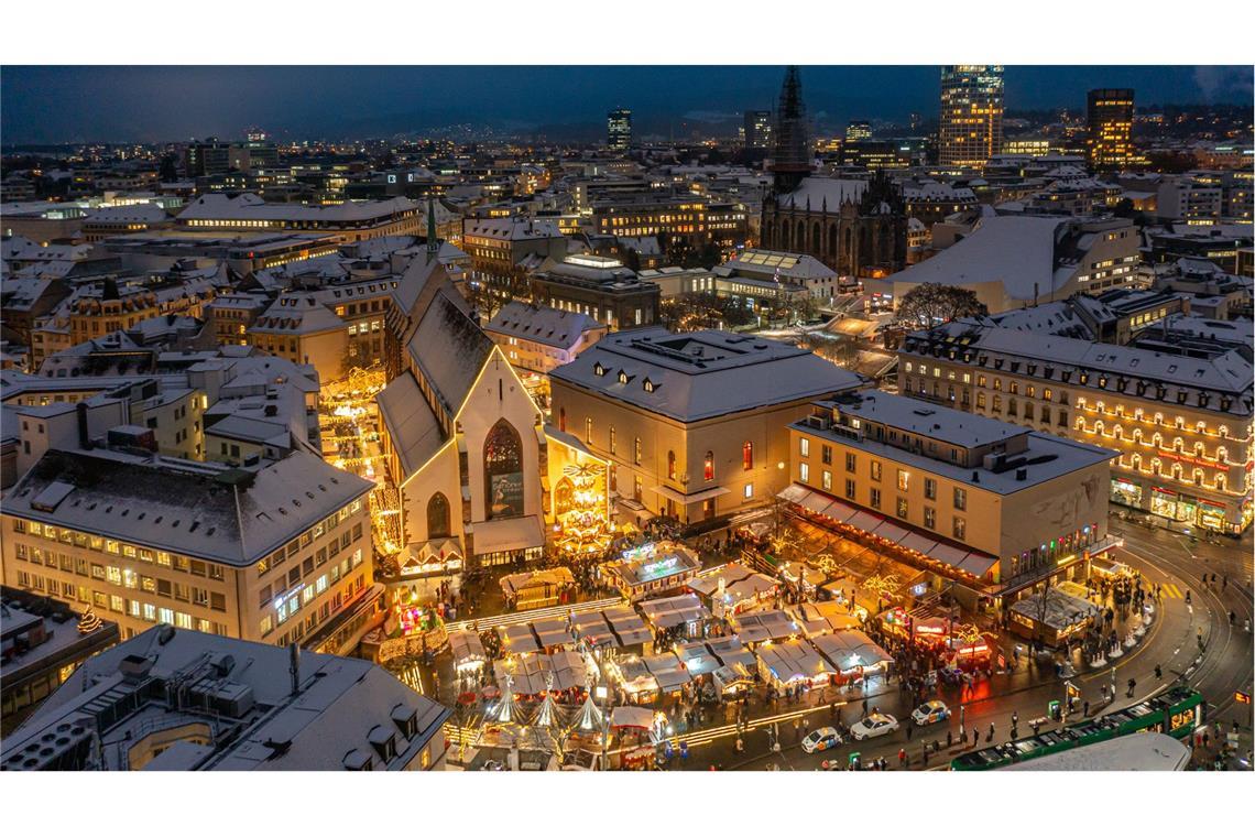 Weihnachtsstimmung am Basler Barfüsser-Platz.