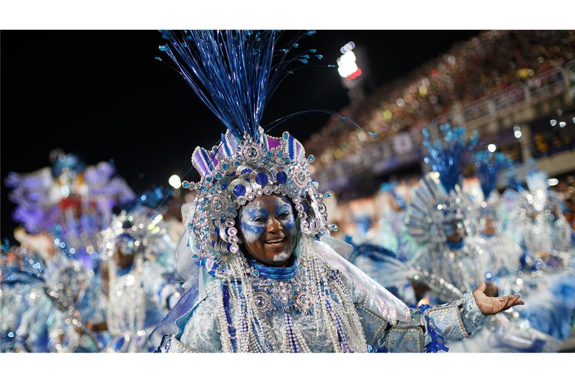 Weitere Impressionen des Karnevalsumzugs in Rio.