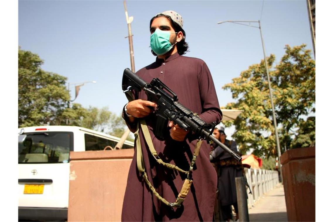 Weitere Menschen aus Kabul gerettet - Vorwürfe gegen Bund Weitere Menschen wurden aus Afghanistan gerettet, um der Herrschaft der Taliban zu entgehen. Foto: Saifurahman Safi/Xinhua/dpa