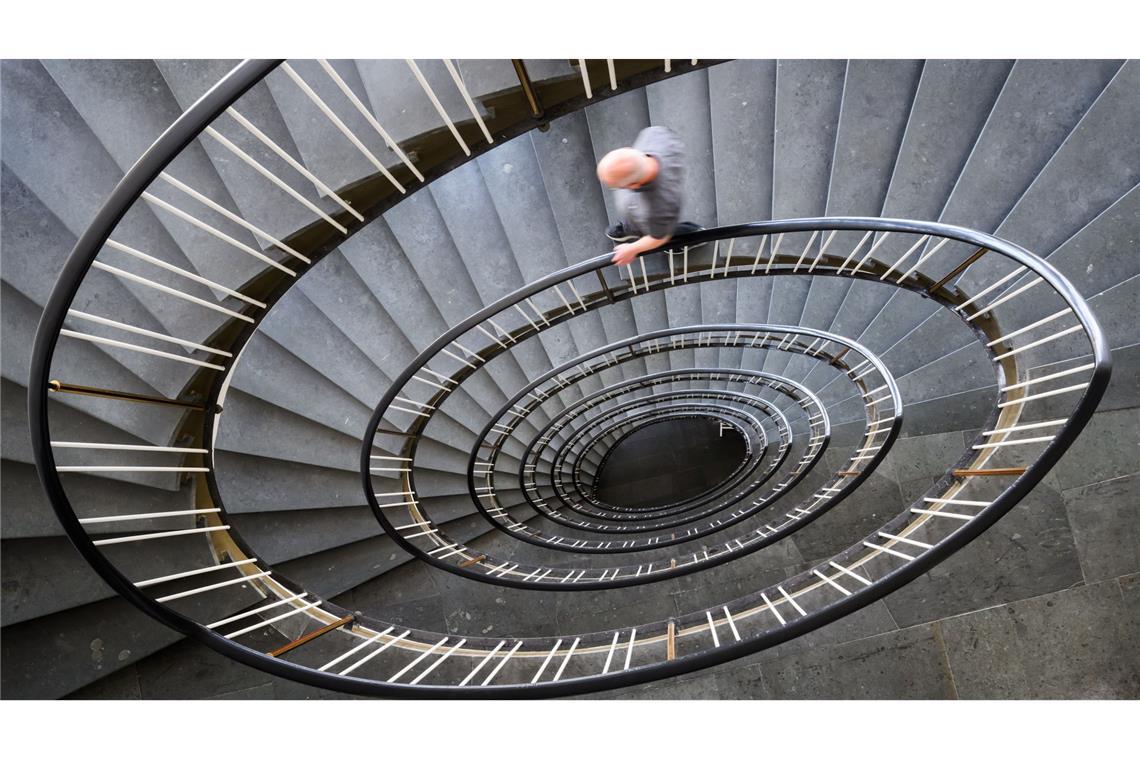 Wendeltreppe abwärts - wenn der eigene Perfektionismus für massiven Stress sorgt. (Symbolbild)