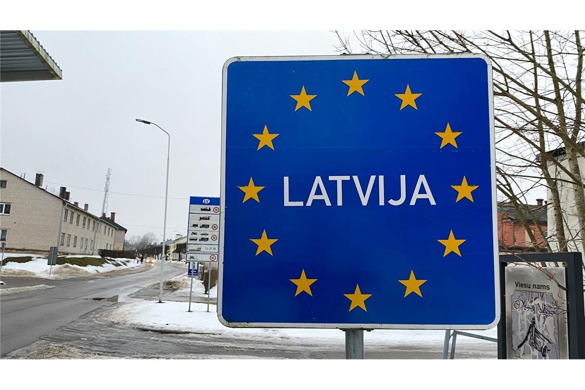 Wer mit russischem Pass weiter legal in Lettland leben will, muss inzwischen unter anderem einen dauerhaften Aufenthaltsstatus beantragen.