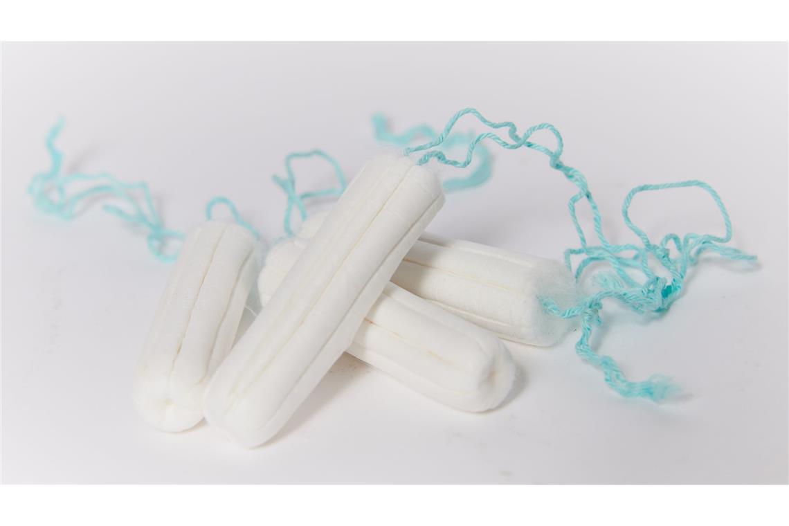 Wie in vielen Gegenständen und Lebensmitteln lassen sich in Tampons winzige Mengen an Schwermetallen nachweisen. (Archivbild)