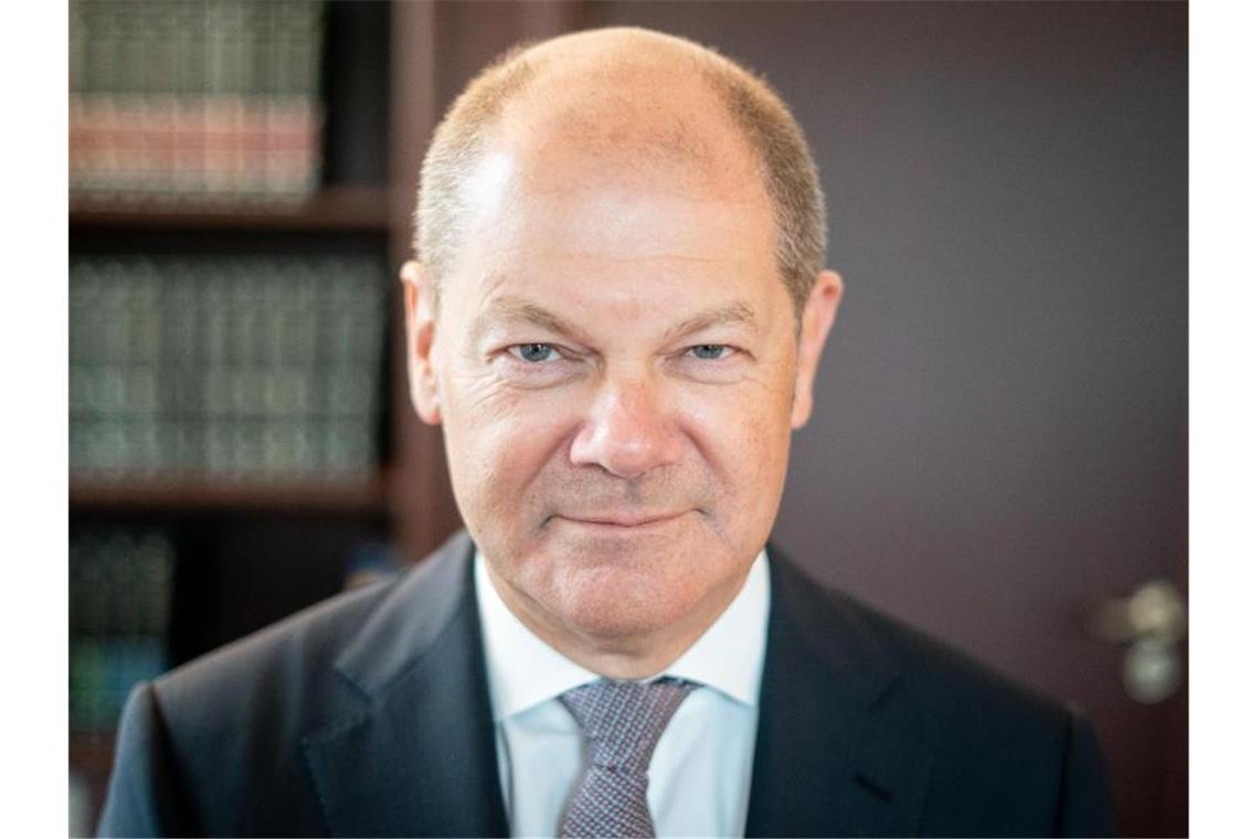 Scholz: Reiche Gemeinden sollen klammen Gemeinden helfen Will hochverschuldeten Kommunen mit Bundesgeld helfen: Finanzminister Scholz. Foto: Kay Nietfeld/dpa