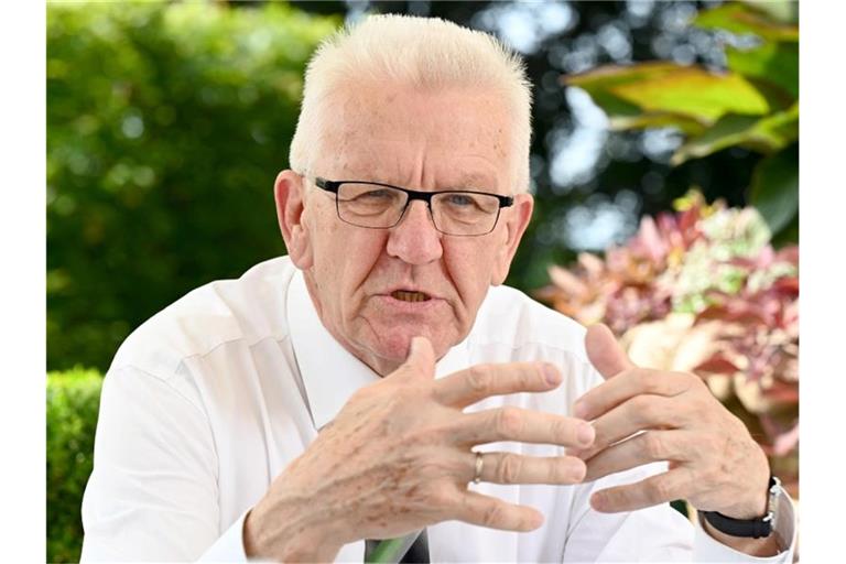 Winfried Kretschmann (Bündnis 90/Die Grünen), Ministerpräsident von Baden-Württemberg, spricht. Foto: Bernd Weißbrod/dpa