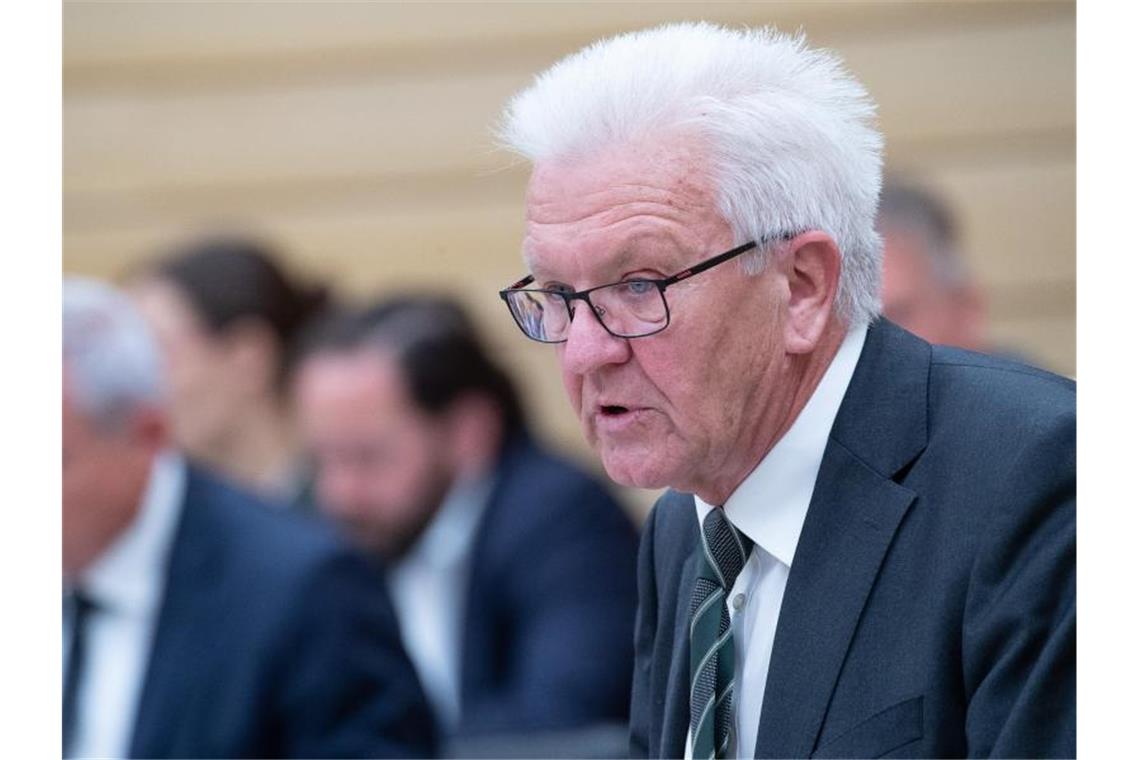 Kretschmann: Beide Grünen-Chefs „kanzlerkandidatenfähig“ Winfried Kretschmann (Bündnis 90/Die Grünen), Ministerpräsident von Baden-Württemberg. Foto: Sebastian Gollnow/dpa