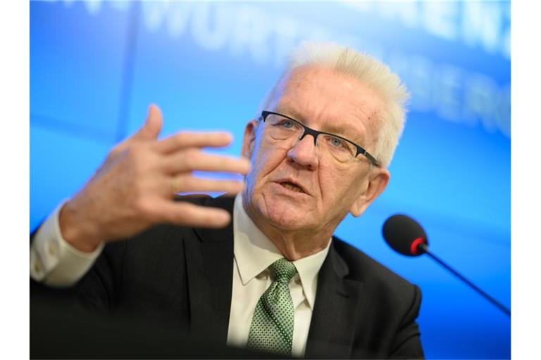 Winfried Kretschmann (Bündnis 90/Die Grünen), Ministerpräsident von Baden-Württemberg, spricht. Foto: Sebastian Gollnow/dpa/Archivbild