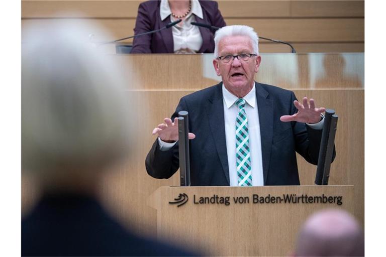 Winfried Kretschmann (Bündnis 90/Die Grünen), Ministerpräsident von Baden-Württemberg, spricht. Foto: Sebastian Gollnow/dpa