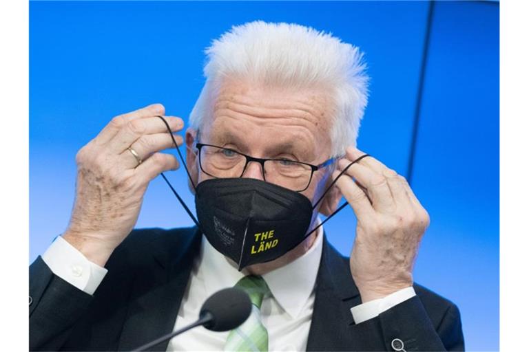 Winfried Kretschmann, Ministerpräsident von Baden-Württemberg, bei einer Regierungs-Pressekonferenz. Foto: Bernd Weißbrod/dpa/Archiv