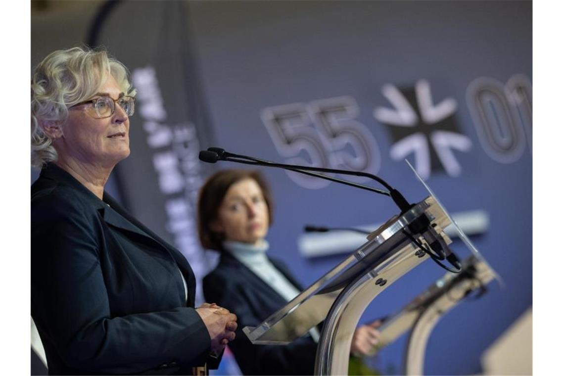 Lambrecht: Angriff auf Nato-Gebiet nicht ganz auszuschließen „Wir müssen vorbereitet sein“, sagt SPD-Verteidigungsministerin Christine Lambrecht. Foto: Jane Schmidt/Bundeswehr/dpa
