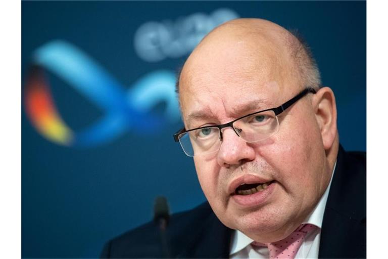 Wirtschaftsminister Peter Altmaier sieht noch einige Hindernisse für eine Einigung mit China über gleichberechtigte Zugänge zu den Märkten. Foto: Bernd von Jutrczenka/dpa