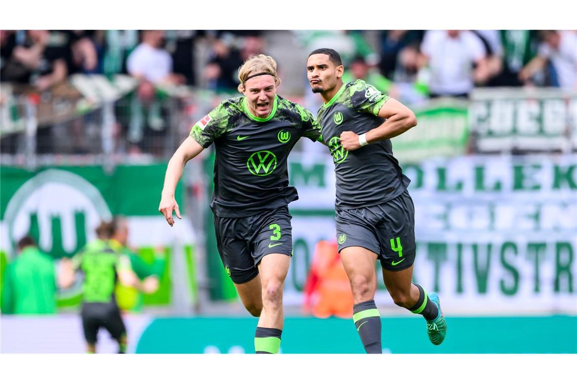 Wolfsburg setzte sich nach Rückstand noch in Freiburg durch.